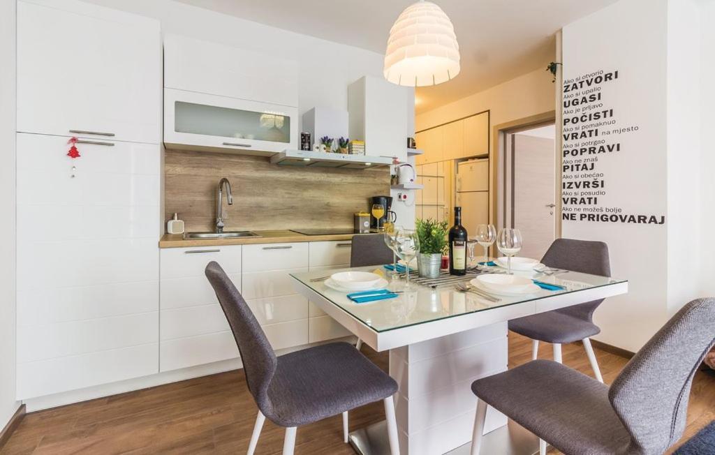 Apartment Trixi Пула Екстериор снимка